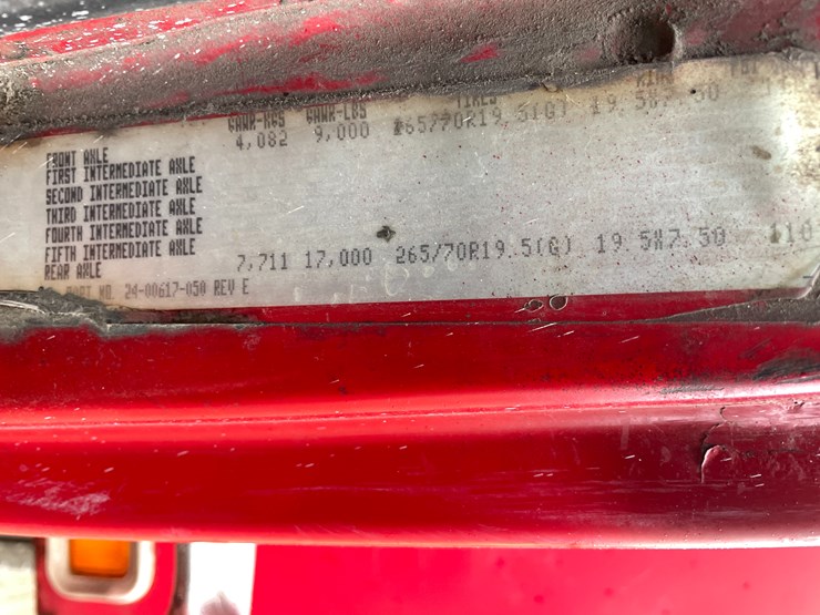 2000-freightliner-fl60-image-11