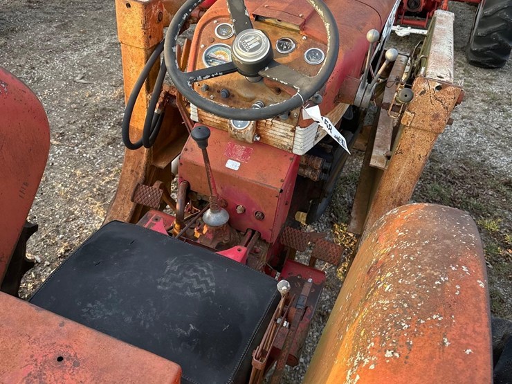 farmall-340-diesel-(sn#-7132)-(hess)-image-11