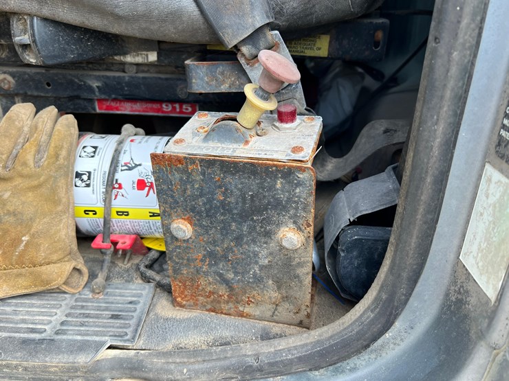 1999-mack-ch613-image-23