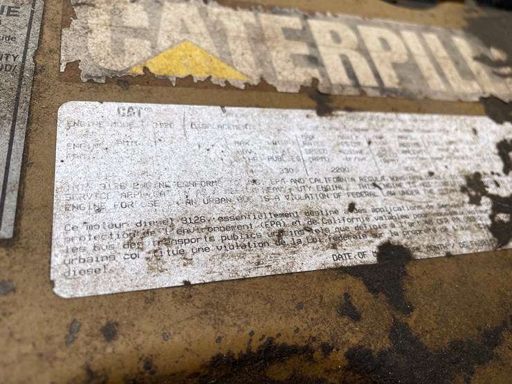 2000-freightliner-fl60-image-39