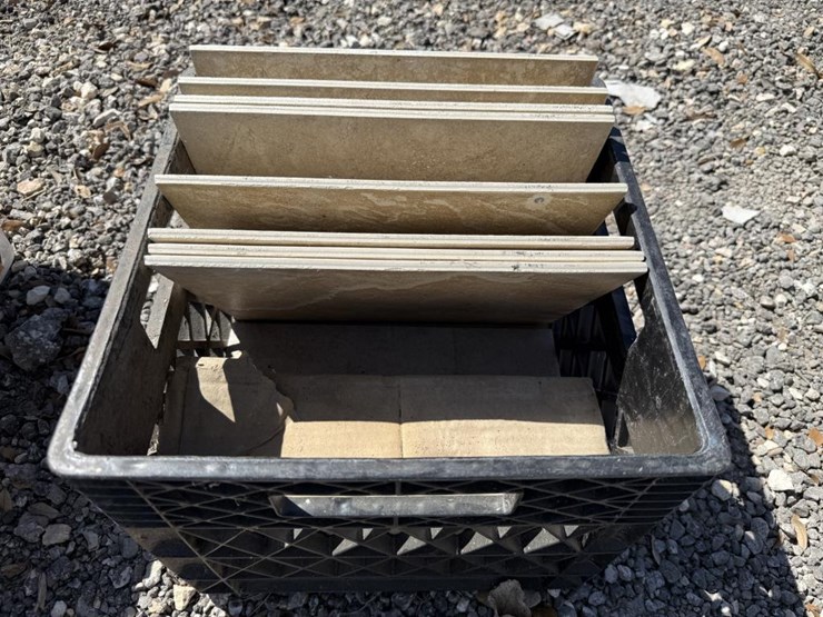 #60-•-tile-&-back-splash-tile-in-tote-image-4