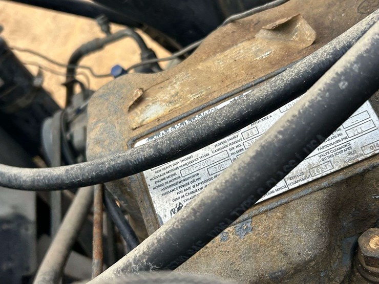 1995-mack-rd688-image-35