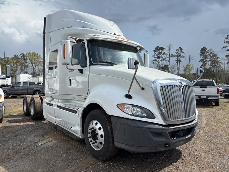 international-prostar-image-2