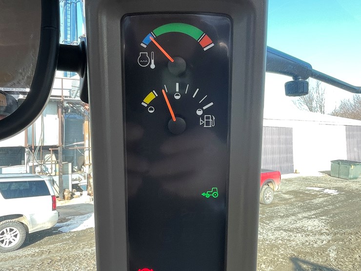 #101-•-case-ih-185-puma-tractor-(2nd-owner)-image-69