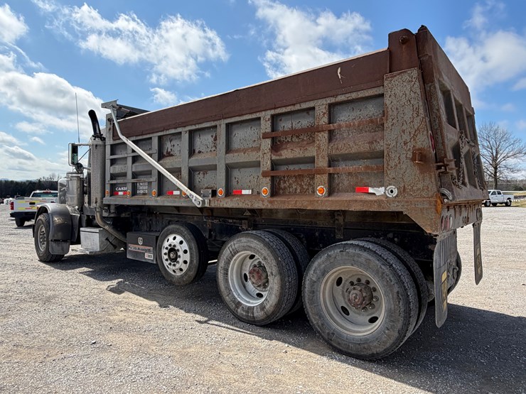 2004-peterbilt-379-image-6