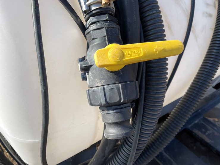 #4928-•-front-inc.-front-mount-500-gallon-fertilizer-tank-image-9