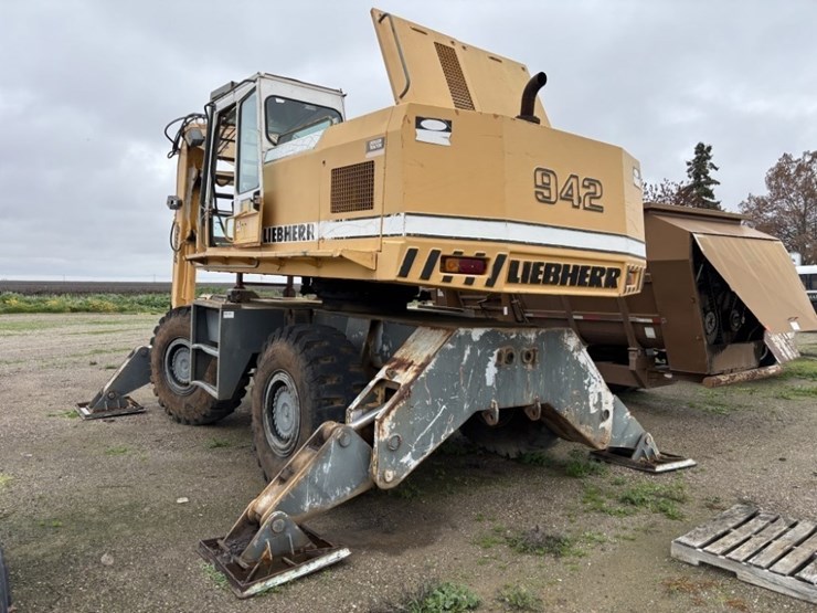 liebherr-a942-image-3