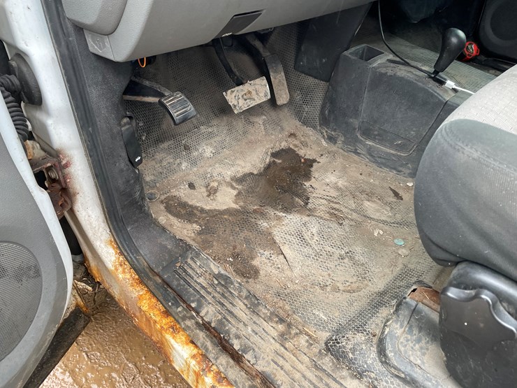 2009-chevrolet-silverado-2500-image-32