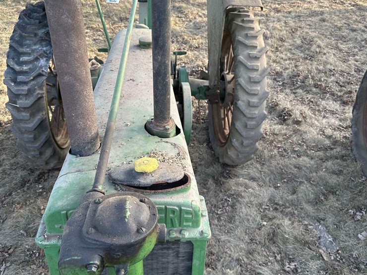 john-deere-b-image-3