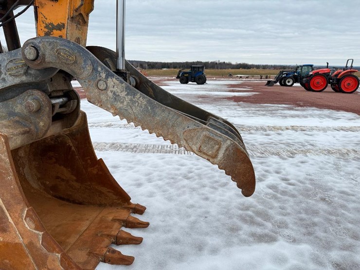 case-cx210d-image-41