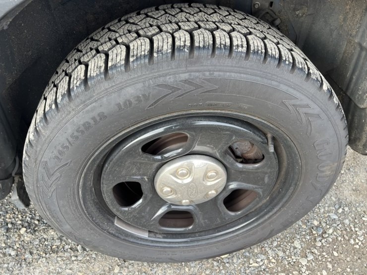 2017-ford-explorer-image-17