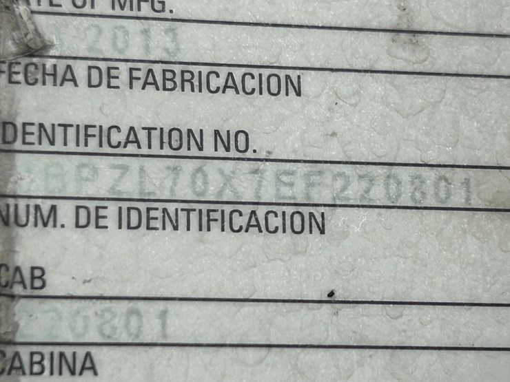 2014-peterbilt-320-image-22