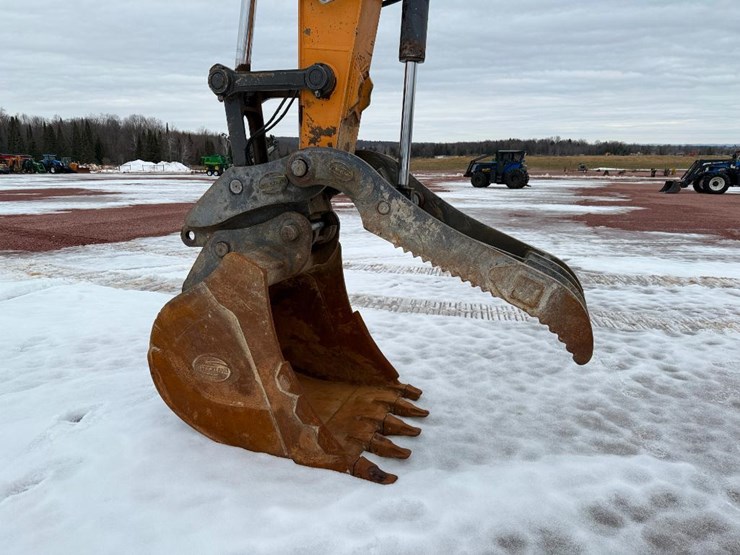 case-cx210d-image-40