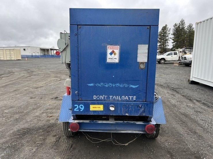 john-deere-208-image-4