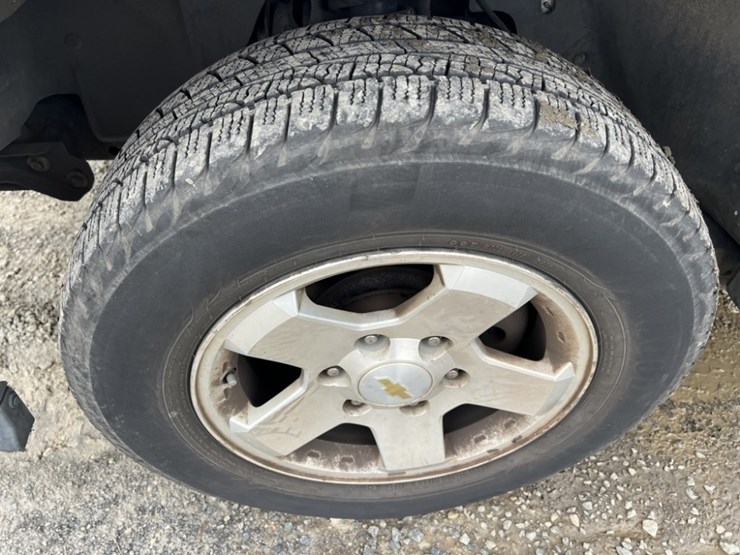 2012-chevrolet-colorado-lt-image-15