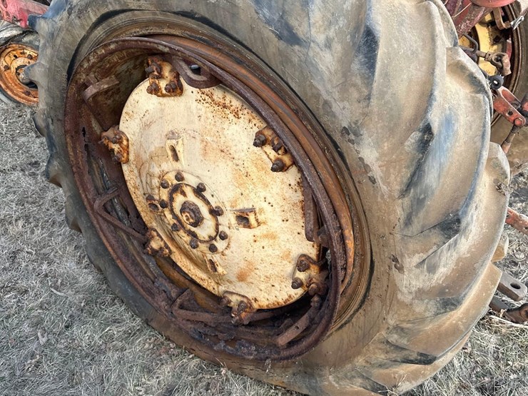 massey-ferguson-444-image-14