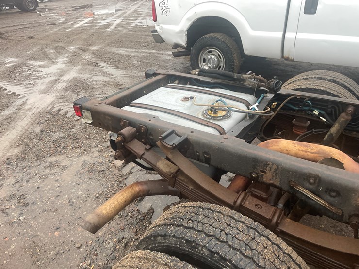 2013-ford-f550-image-8