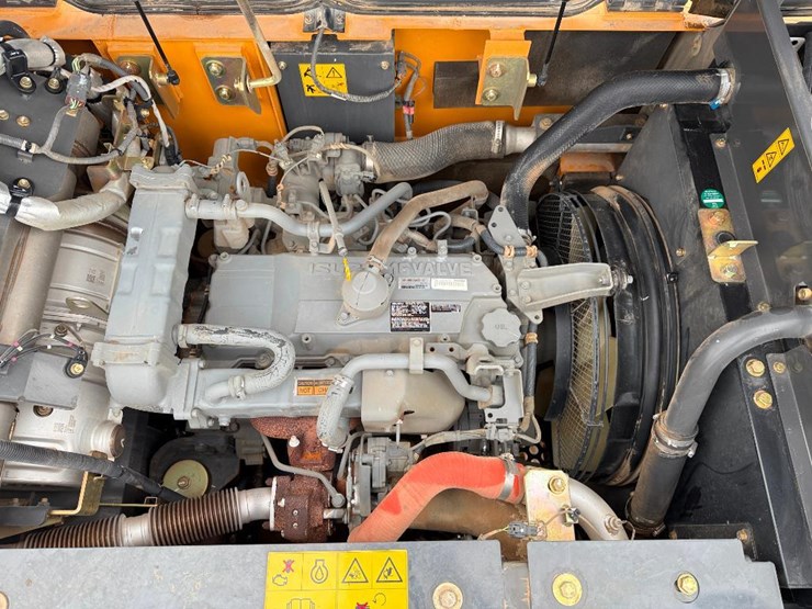 case-cx210d-image-47