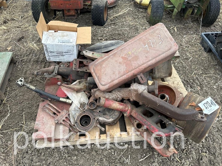 pallet-of-ih-parts-(wf)-image-2