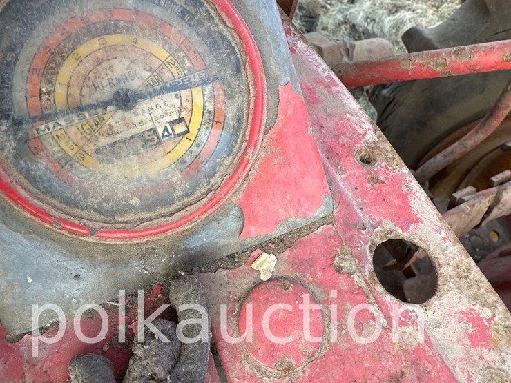 massey-ferguson-444-image-17