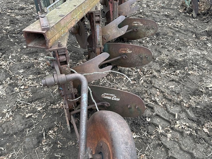 fast-hitch-3-bottom-plow---14"-(hess)-image-4