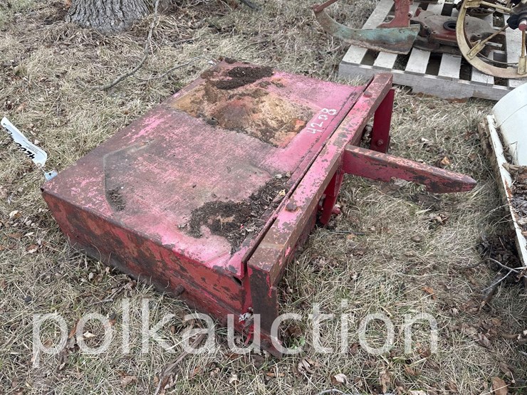 1pt-fast-hitch-grader-box---38"-(hess)-image-1