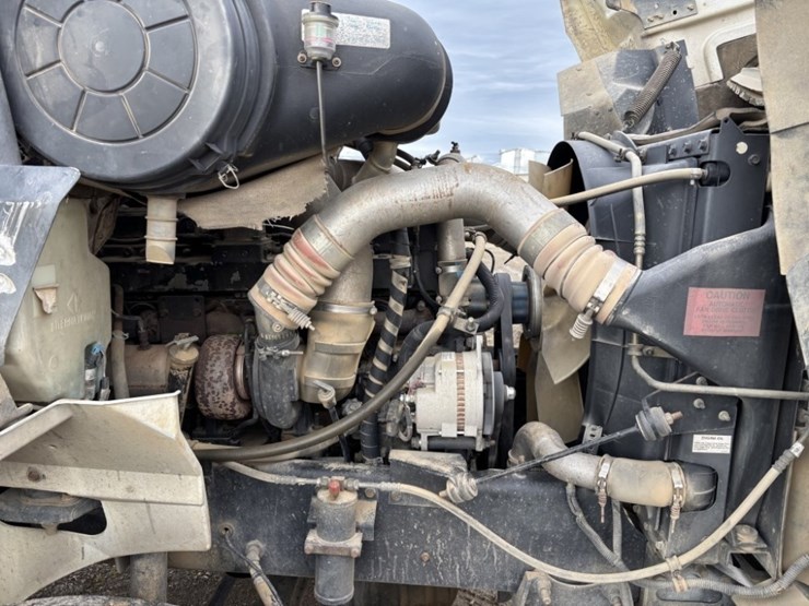 2002-international-9200i-image-16