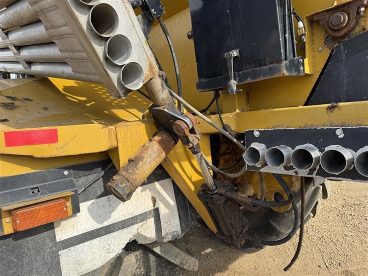 2005-john-deere-100-image-44