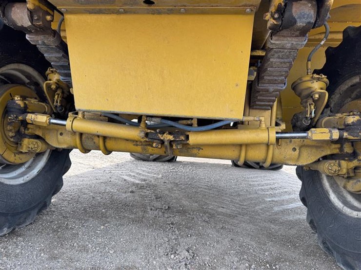 2005-john-deere-100-image-36