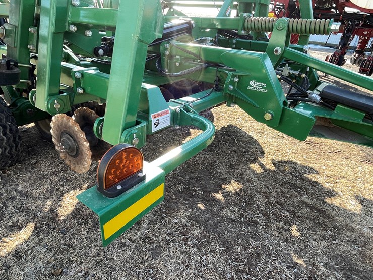 great-plains-2400tm-image-45