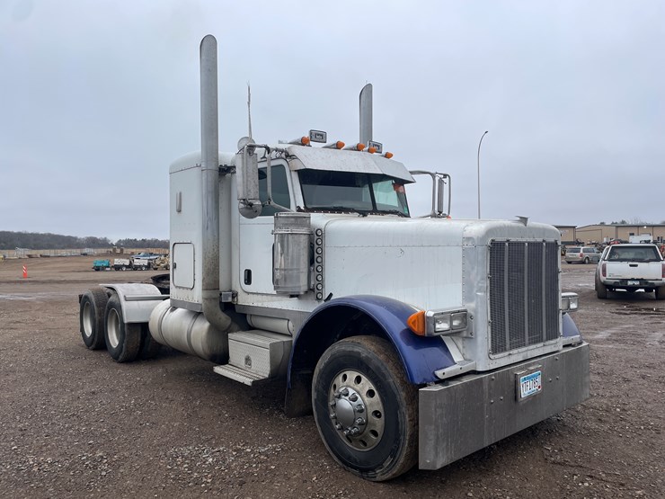 2007-peterbilt-379-image-4