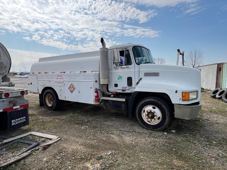 1999-mack-ch613-image-4