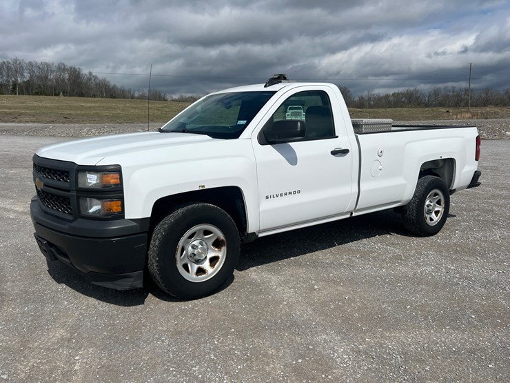 chevrolet-silverado-1500-image-1