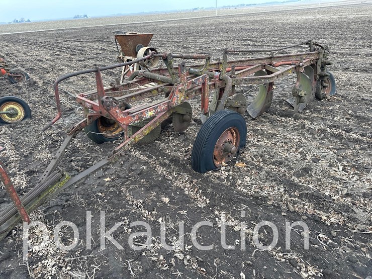 4-bottom-pull-type-plow---14"-(hess)-image-3