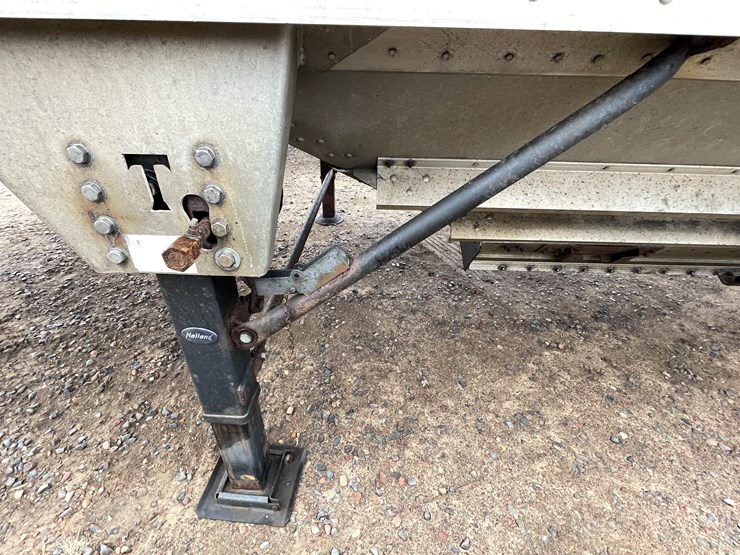 #1032-•-2011-timpte-inc.-grain-trailer-(has-mn-salvage-title)-image-16