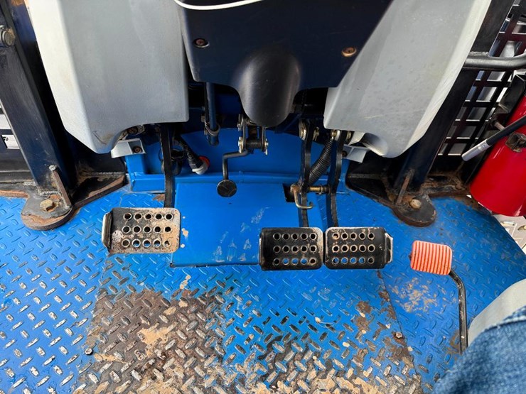 new-holland-ts6.120-image-51