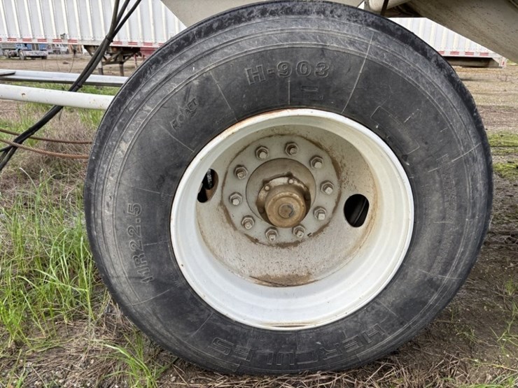 1974-titan-trailer-image-9