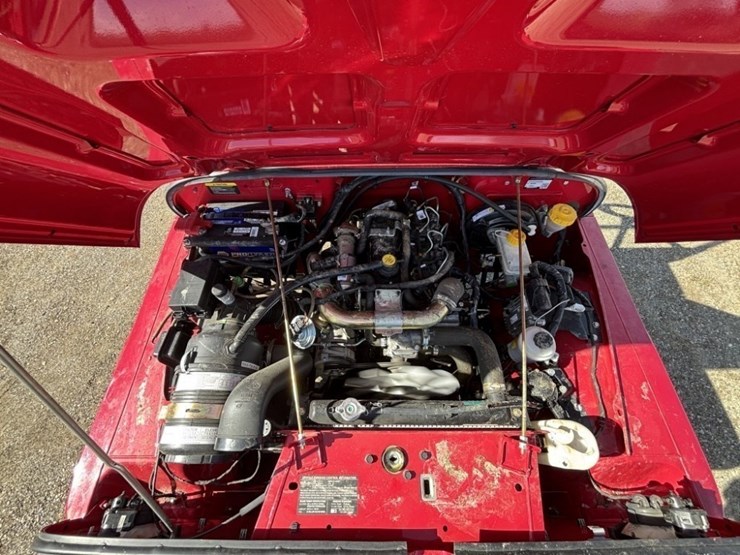 2022-mahindra-roxor-4x4-utility-cart-image-25