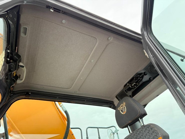 case-cx210d-image-59