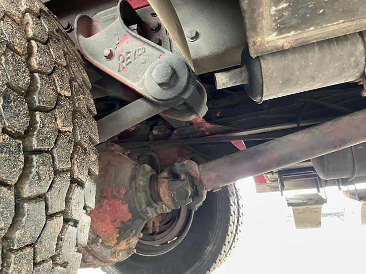 1991-peterbilt-377-image-14