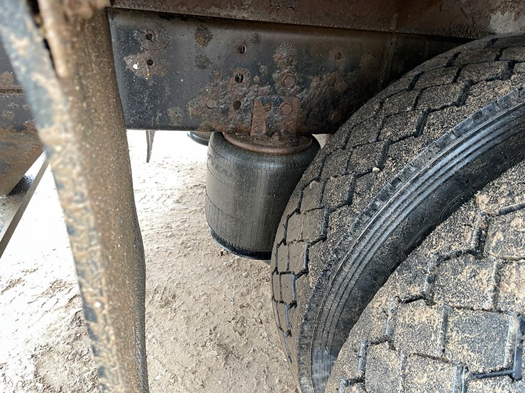 2012-ford-f650-image-33