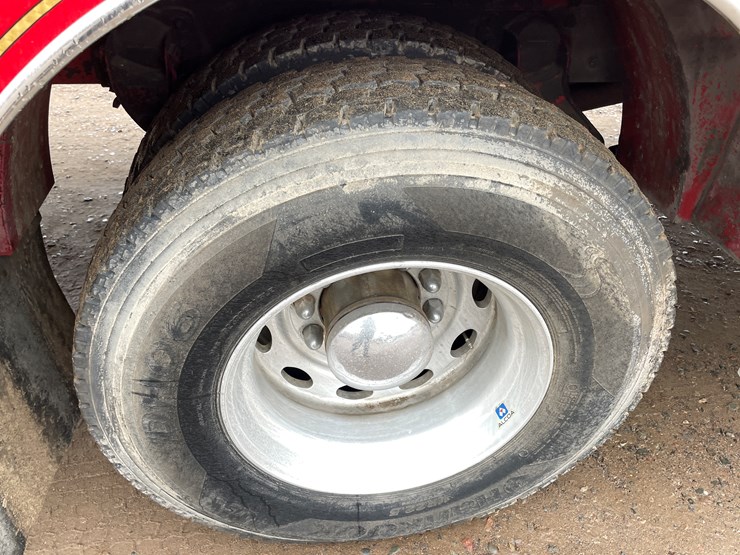 1991-peterbilt-377-image-8