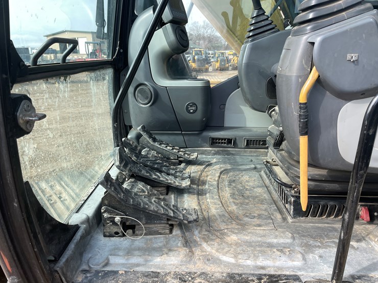 caterpillar-312f-image-43