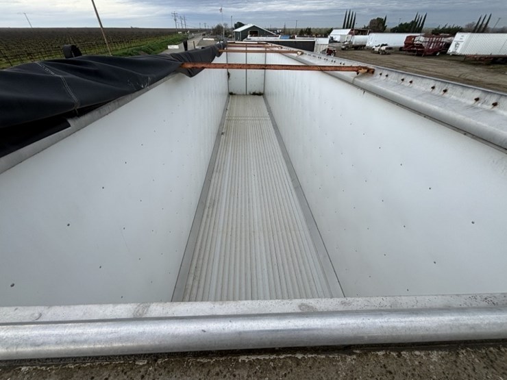 2019-wilkens-walking-floor-image-24