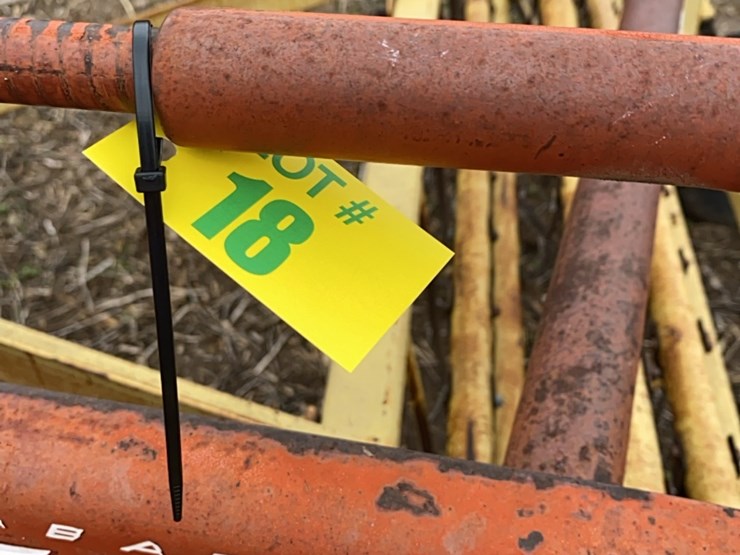 new-holland-260-image-23