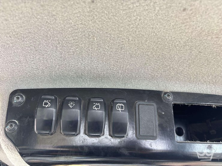 2018-caterpillar-d5k2-lgp-image-19