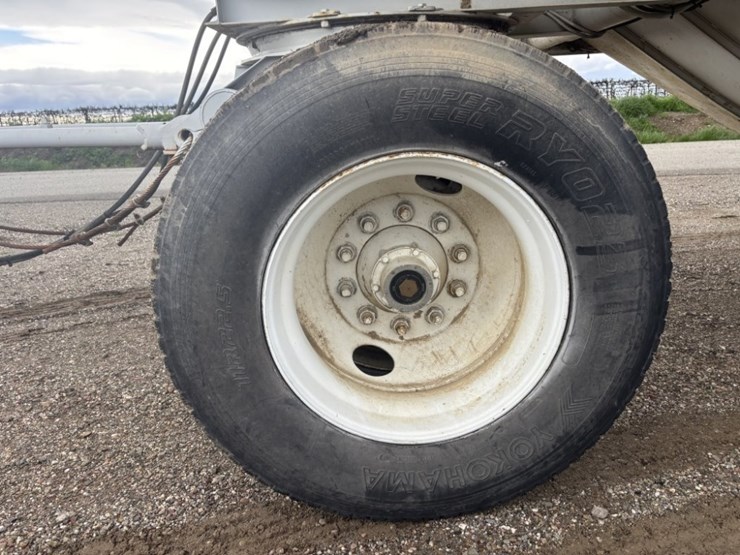 1974-titan-trailer-image-16