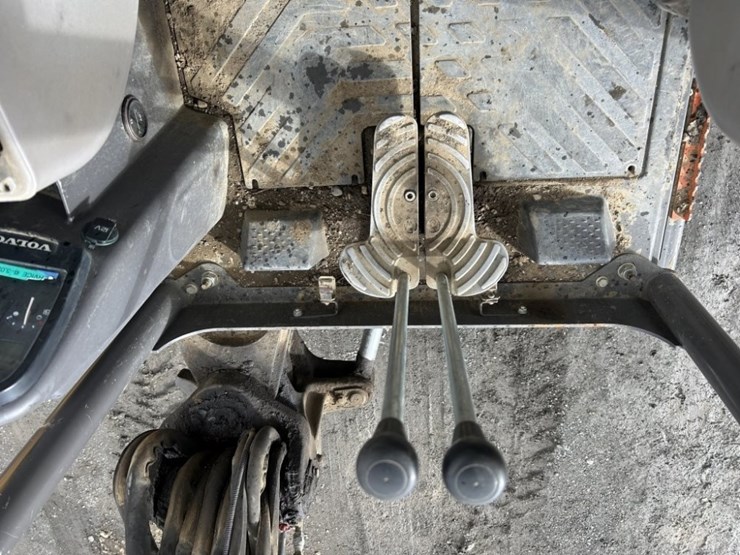 2019-volvo-ecr40d-image-16