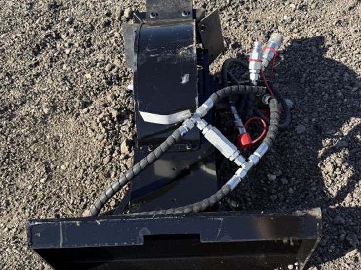 #237-•-mini-skid-steer-stump-grinder-image-4