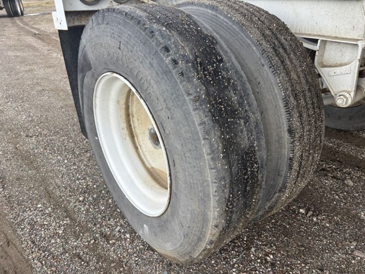 1974-titan-trailer-image-11